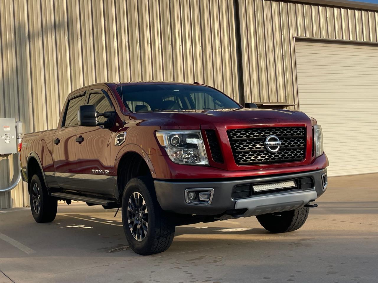2016 Nissan Titan Xd Sl за продажба в Oklahoma City, OK - Minor Dent/Scratches