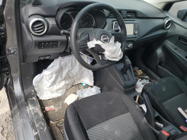  NISSAN VERSA 2024 Szary