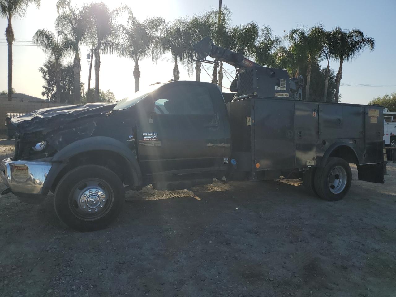 Colton, CA에서 판매 중인 2011 Dodge Ram 5500 St - Front End