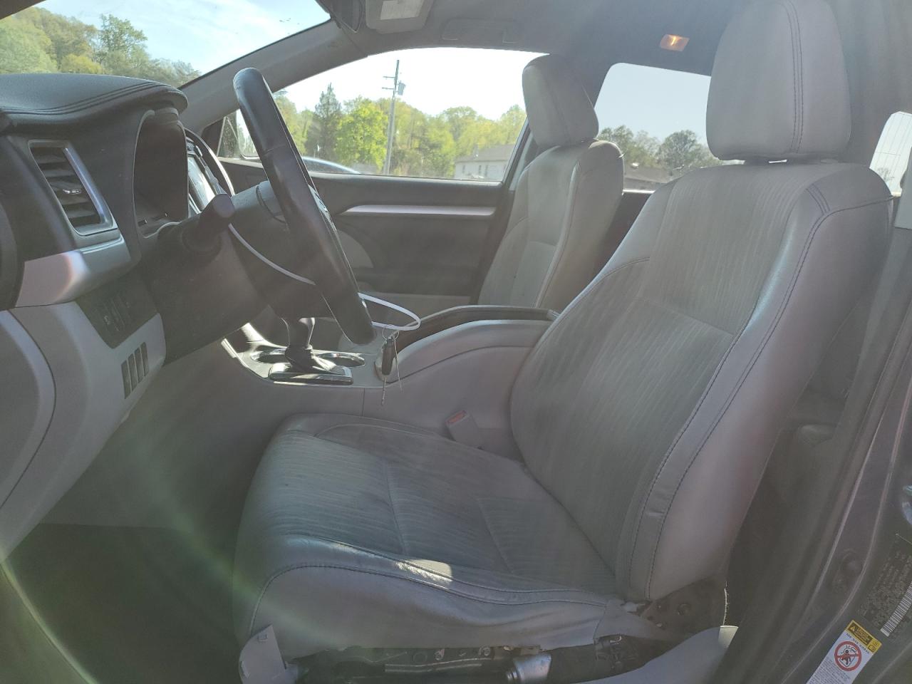 2017 Toyota Highlander Le VIN: 5TDBZRFH2HS405382 Lot: 54970075