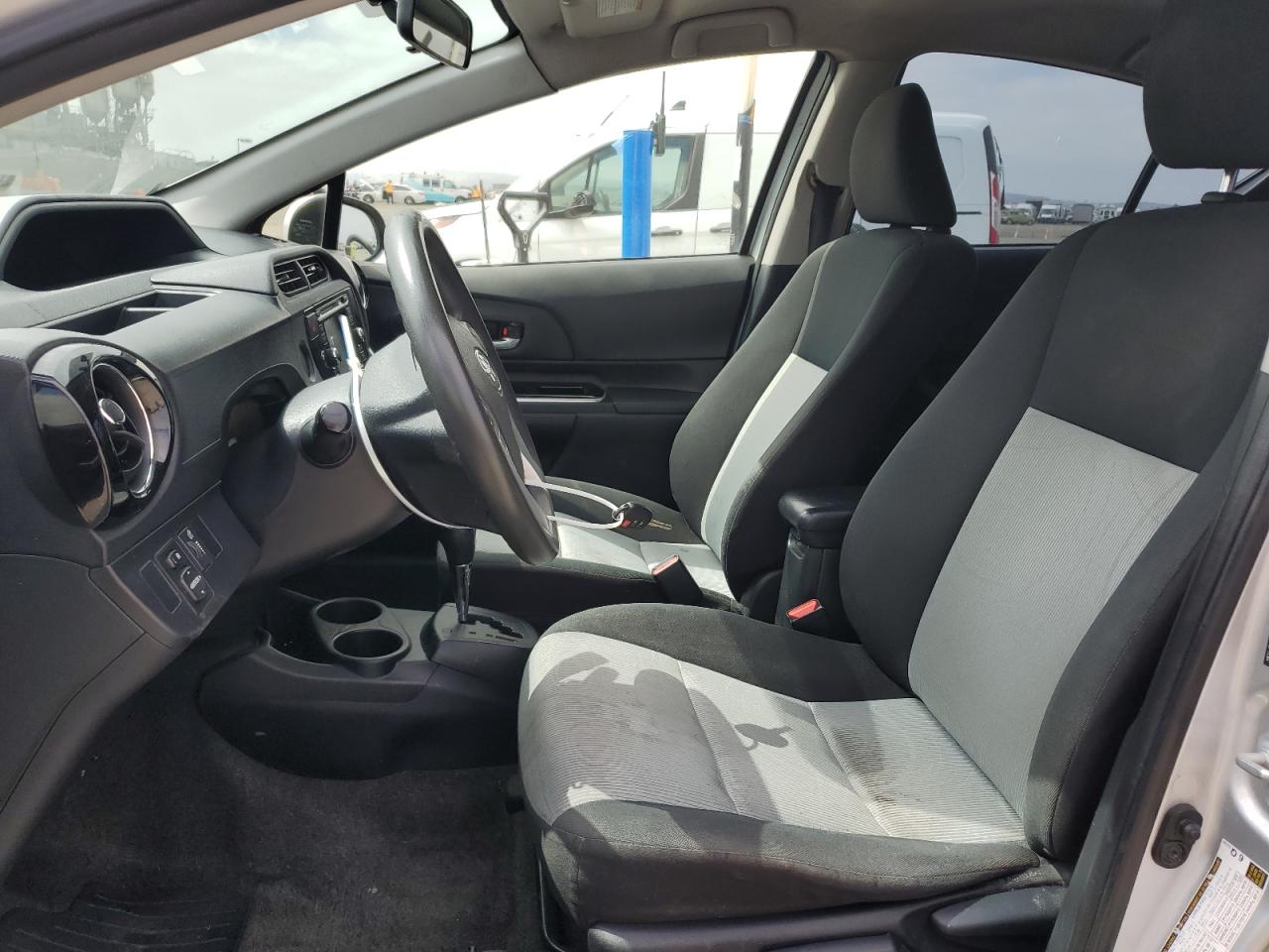2016 Toyota Prius C VIN: JTDKDTB39G1590015 Lot: 54396425