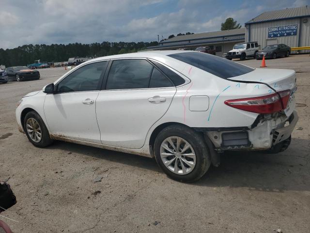 Sedans TOYOTA CAMRY 2017 Biały