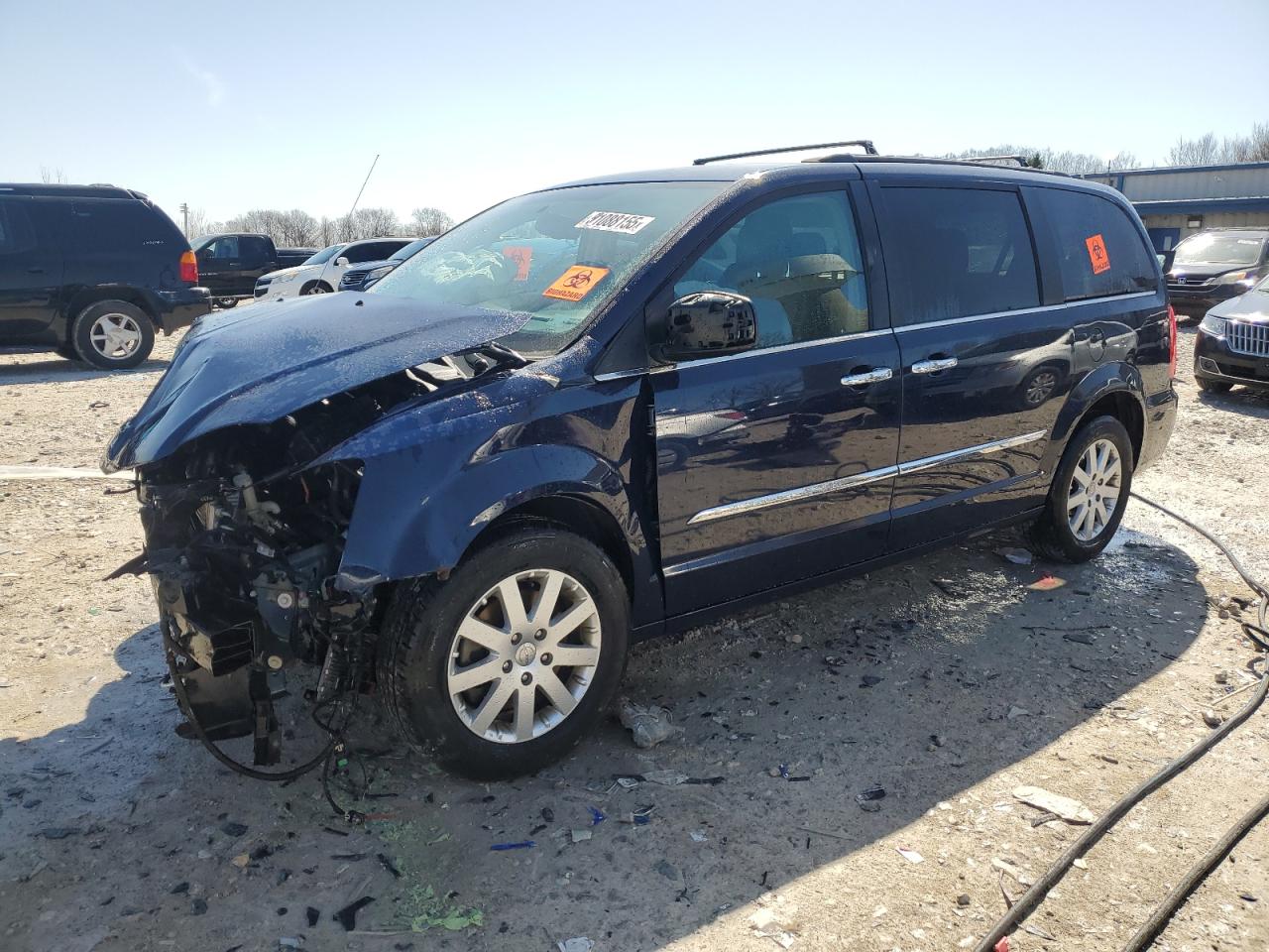 2015 Chrysler Town & Country Touring zu verkaufen in Wayland, MI - Front End
