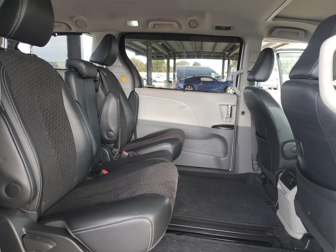 2012 Toyota Sienna Sport VIN: 5TDXK3DC9CS215991 Lot: 51868005