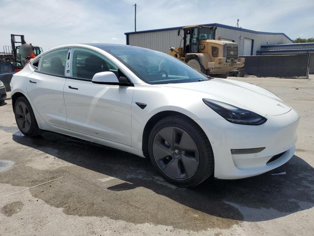  TESLA MODEL 3 2021 Белый