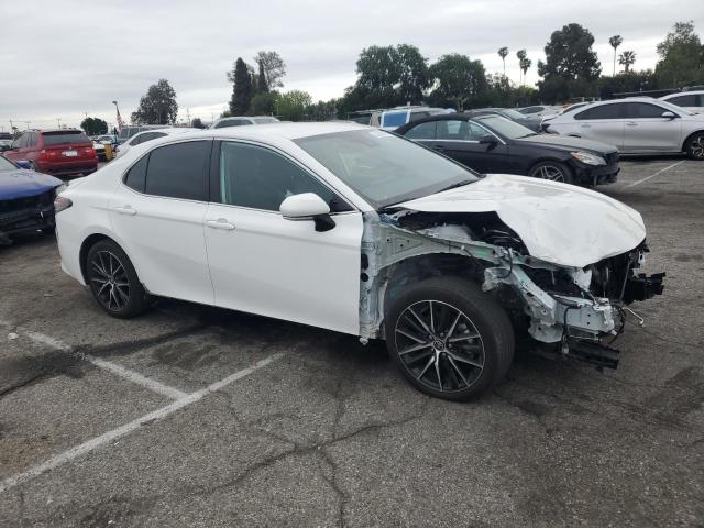  TOYOTA CAMRY 2024 Белый