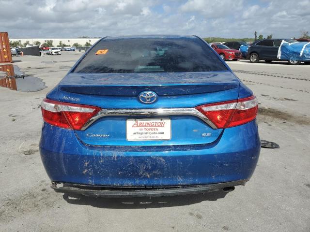  TOYOTA CAMRY 2017 Granatowy