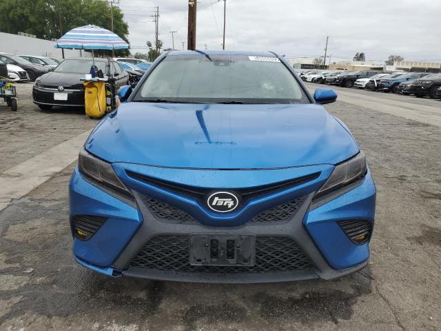  TOYOTA CAMRY 2018 Синий