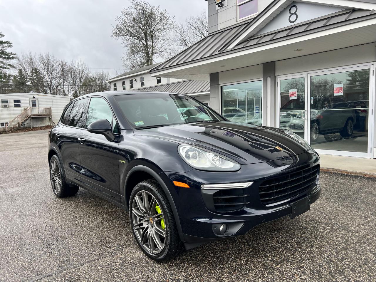 North Billerica, MA에서 판매 중인 2016 Porsche Cayenne Se Hybrid - Minor Dent/Scratches