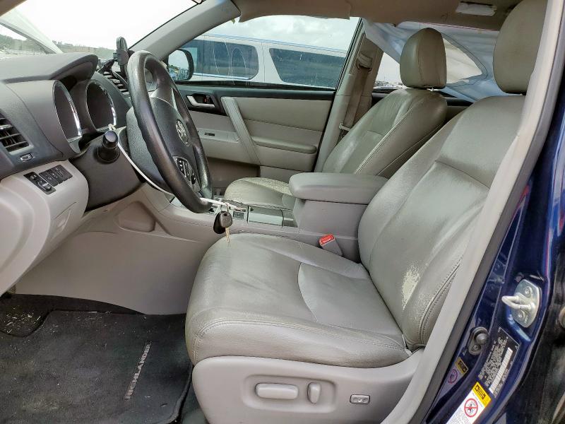 Паркетники TOYOTA HIGHLANDER 2013 Синий