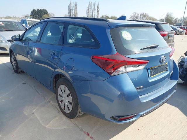 2015 TOYOTA AURIS ACTI