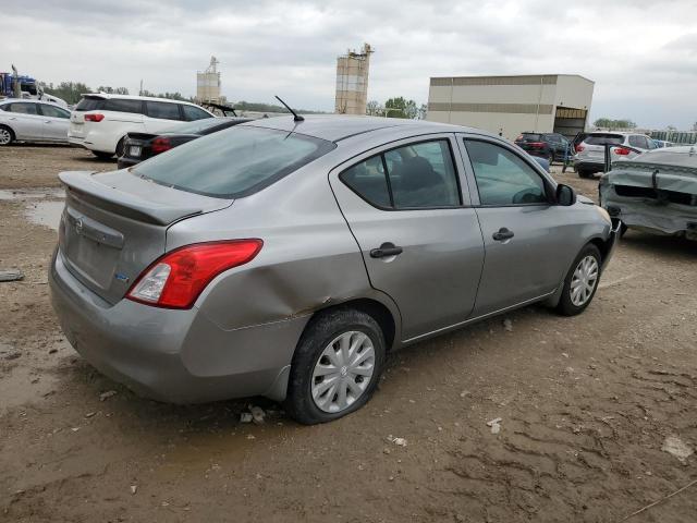 Седани NISSAN VERSA 2013 Сірий