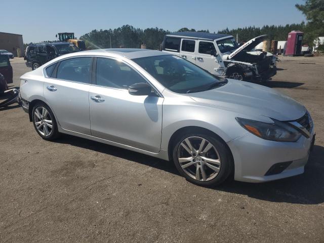  NISSAN ALTIMA 2017 Серебристый