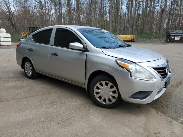  NISSAN VERSA 2016 Серебристый