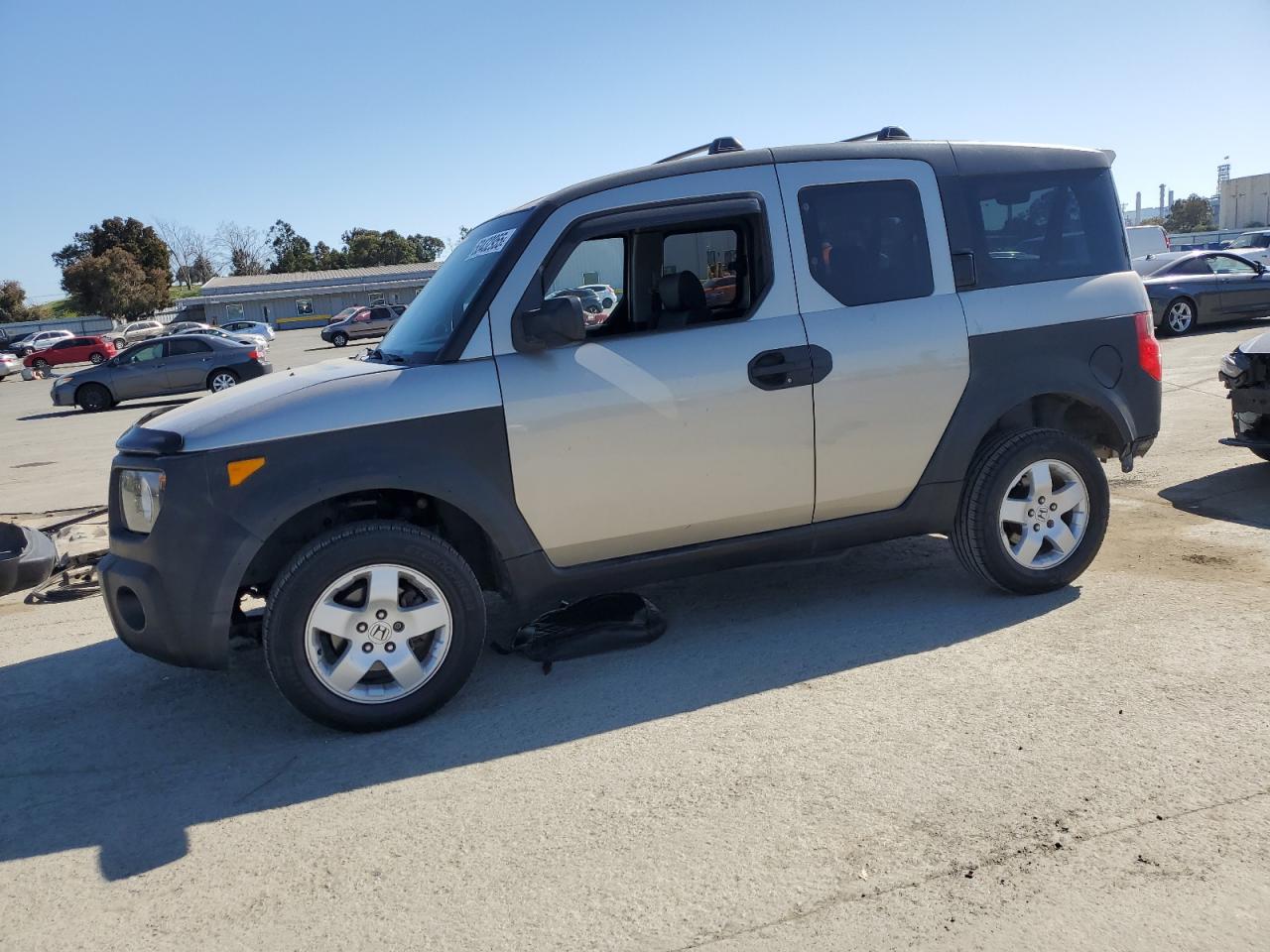 Martinez, CA에서 판매 중인 2003 Honda Element Ex - Rear End