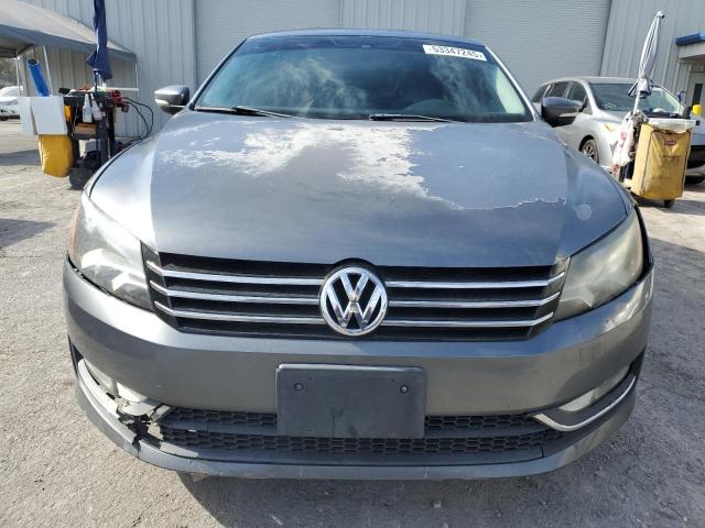  VOLKSWAGEN PASSAT 2015 Серебристый