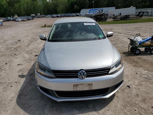  VOLKSWAGEN JETTA 2013 Сріблястий