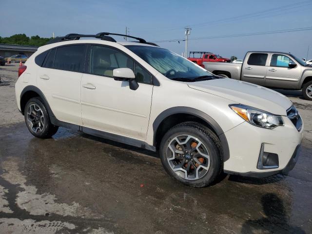  SUBARU CROSSTREK 2017 White