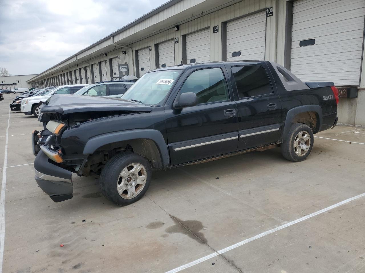 2005 Chevrolet Avalanche K1500 for Sale in Louisville, KY - Front End