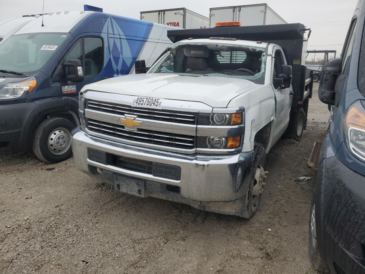 2015 Chevrolet Silverado C3500 იყიდება Fort Wayne-ში, IN - All Over