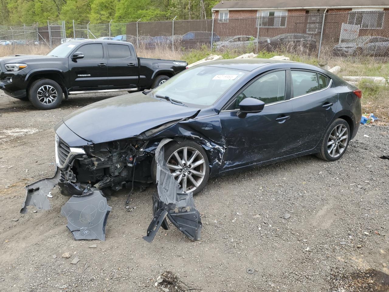 2018 Mazda 3 Touring იყიდება Baltimore-ში, MD - All Over