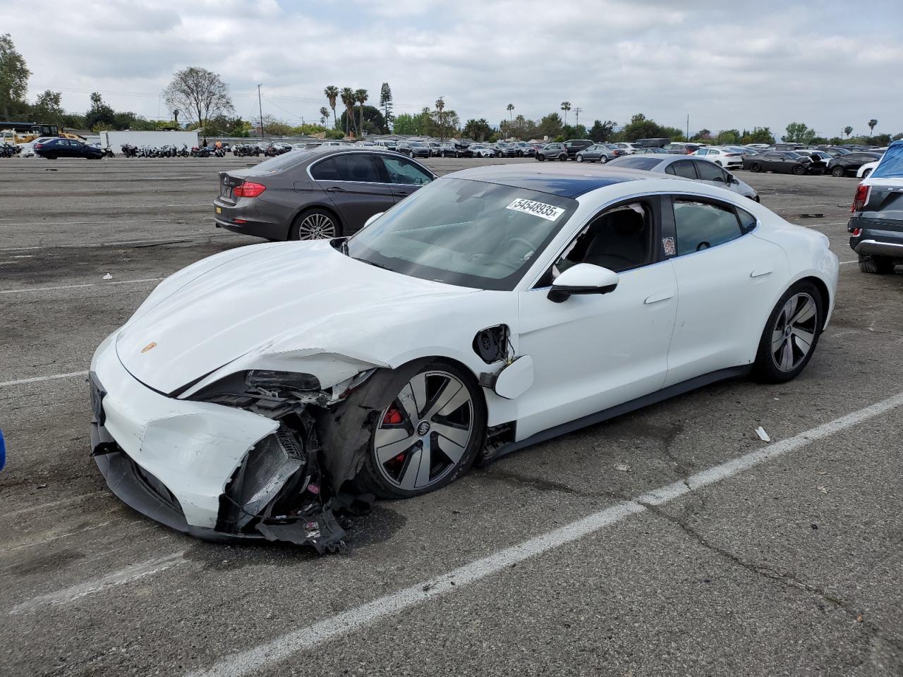 2020 Porsche Taycan 4S للبيع في Van Nuys، CA - Front End