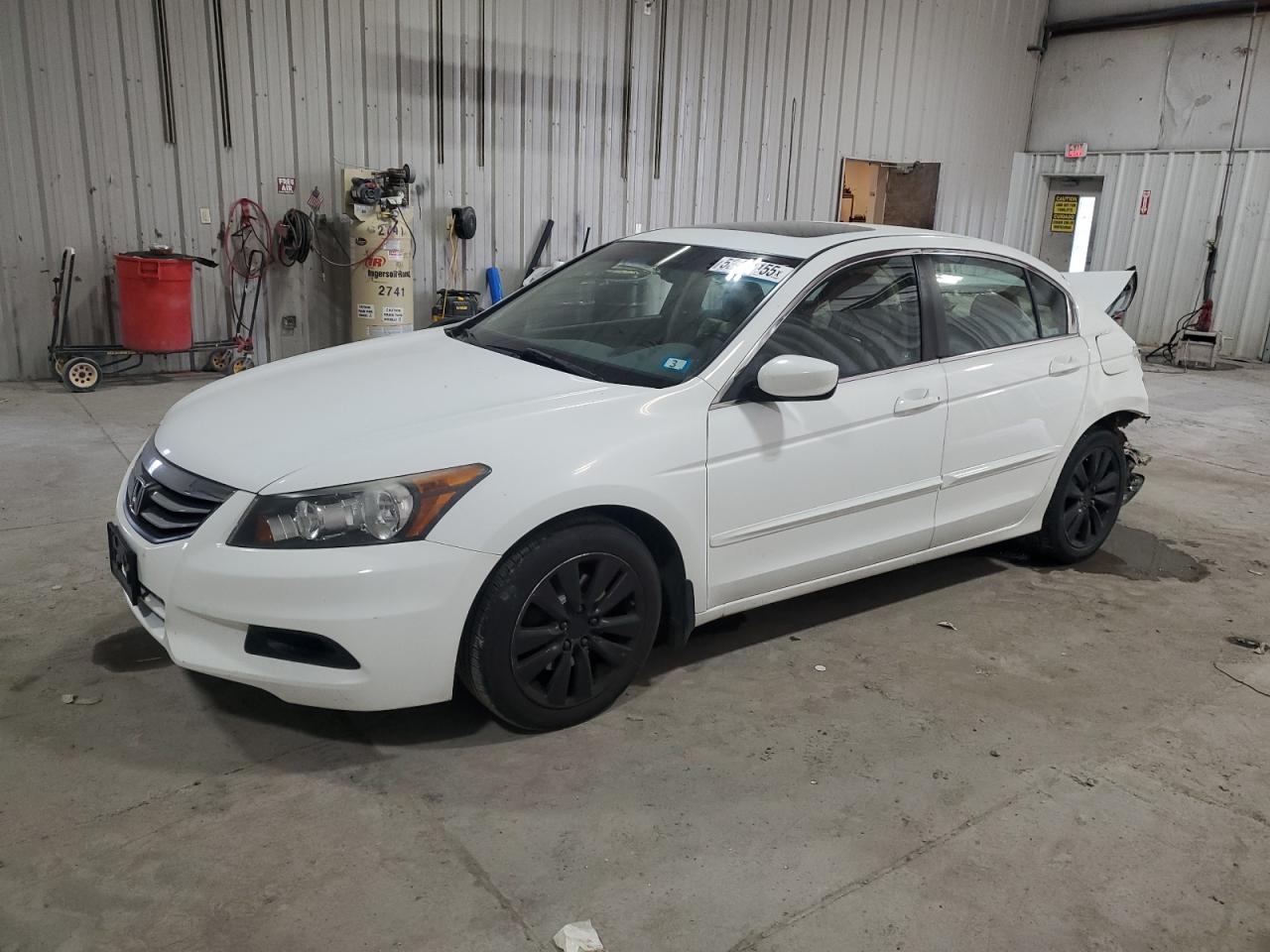 2011 Honda Accord Exl продається в Albany, NY - Rear End