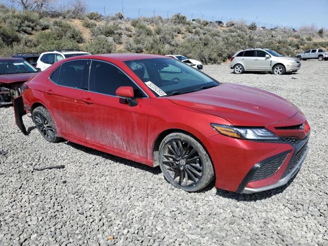  TOYOTA CAMRY 2021 Czerwony