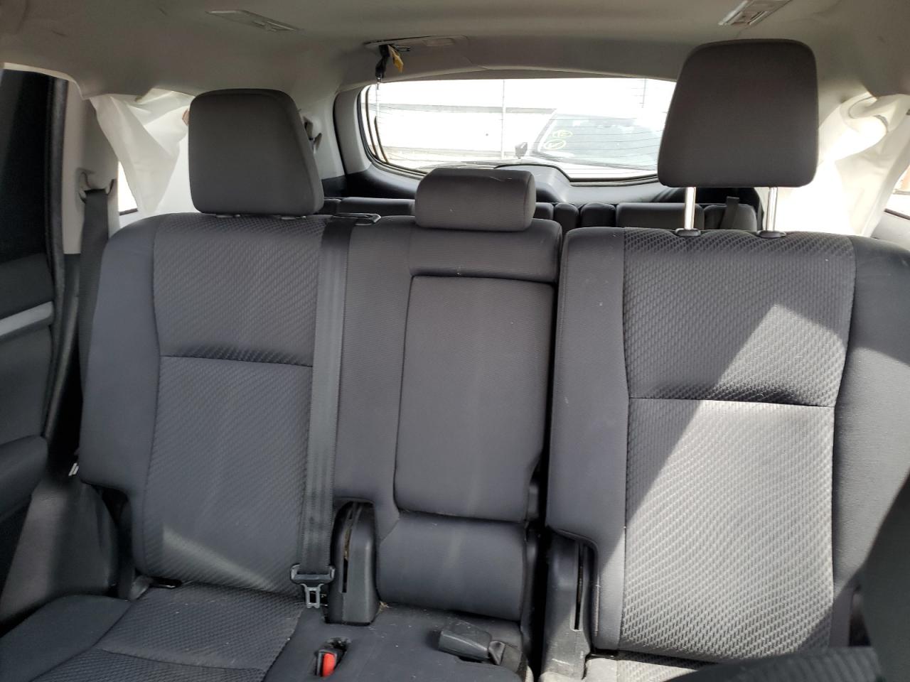 5TDBZRFH1KS741760 2019 Toyota Highlander Le