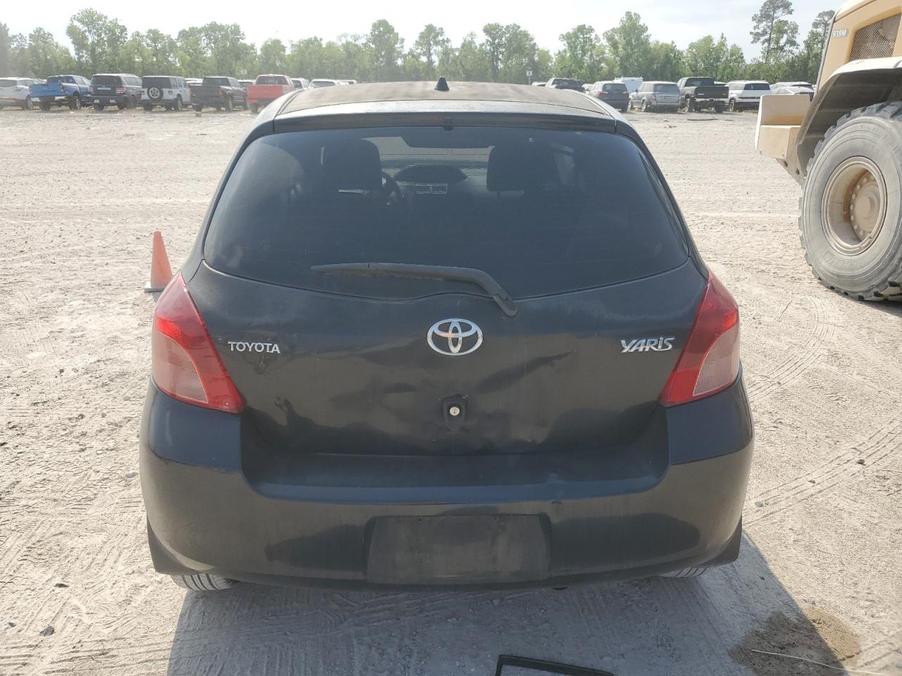 2008 Toyota Yaris VIN: JTDJT923285215823 Lot: 53257895