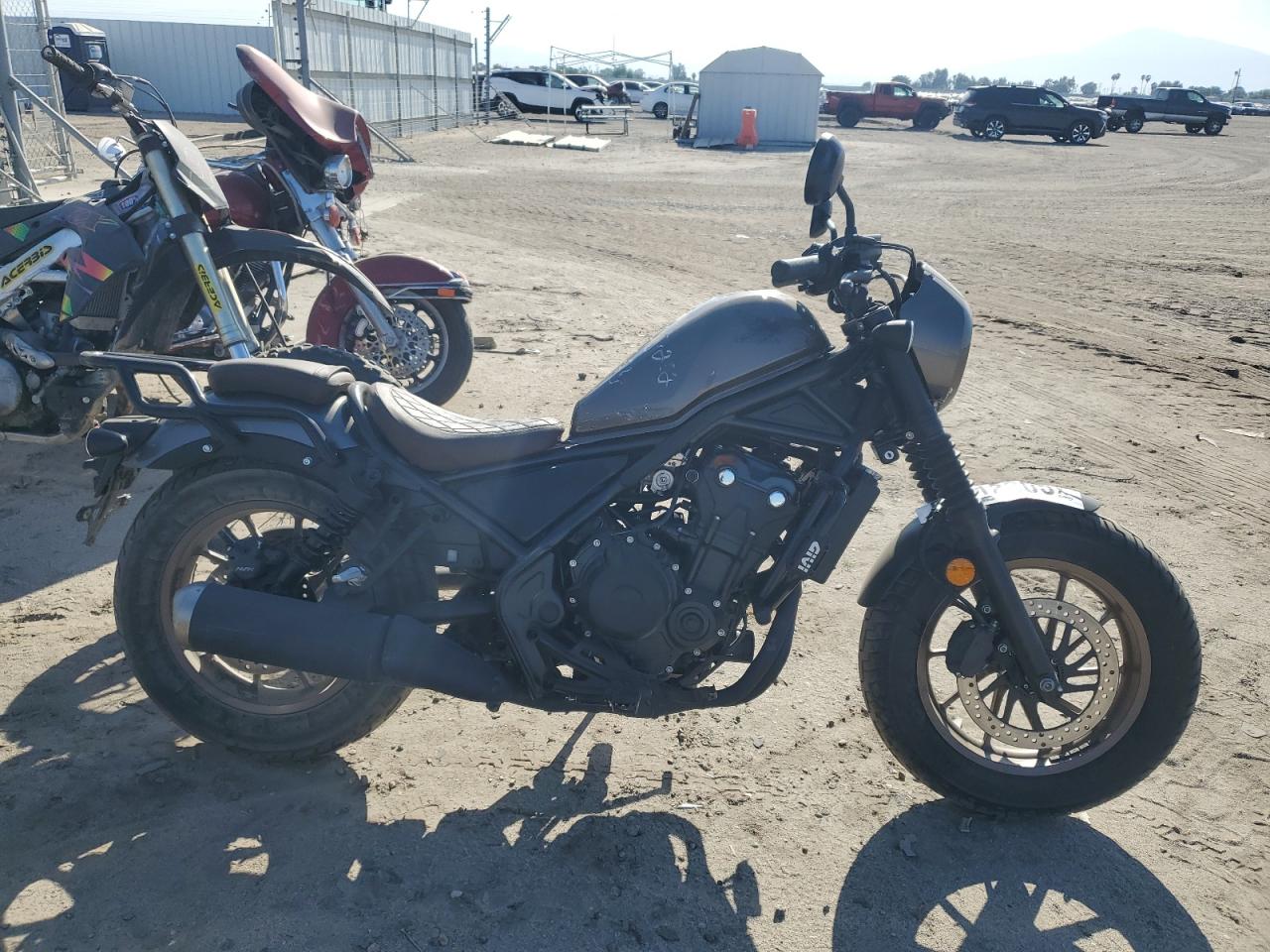 2023 Honda Cmx500 for Sale in Bakersfield, CA - Vandalism