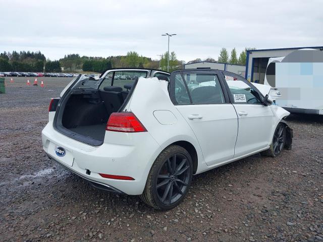 2018 VOLKSWAGEN GOLF SE NA
