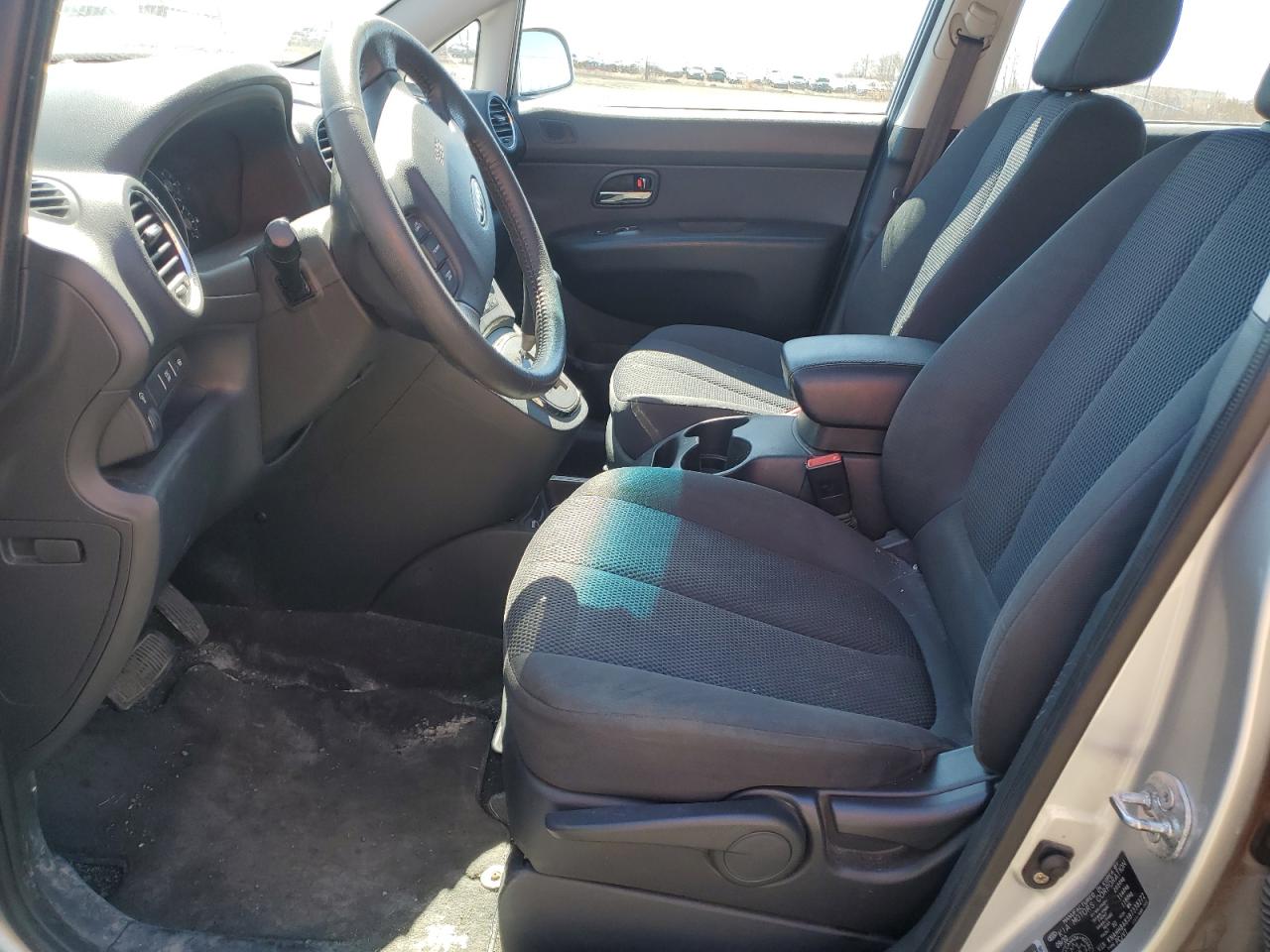 2011 Kia Rondo VIN: KNAHH8A83B7338272 Lot: 53492305