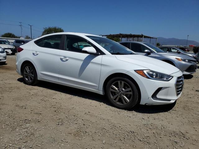  HYUNDAI ELANTRA 2017 Білий