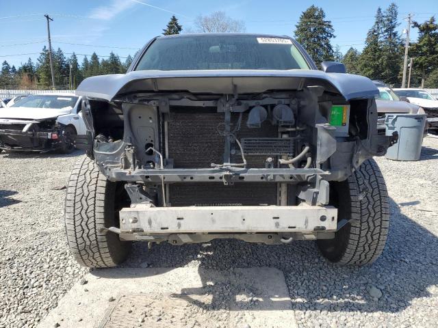 Pickups TOYOTA TACOMA 2017 Szary