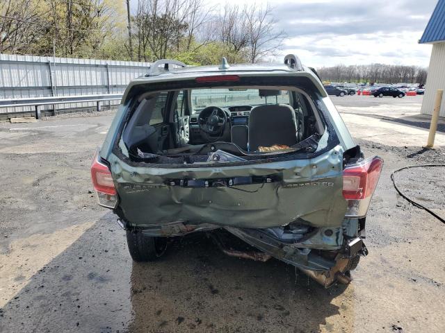  SUBARU FORESTER 2018 Зеленый