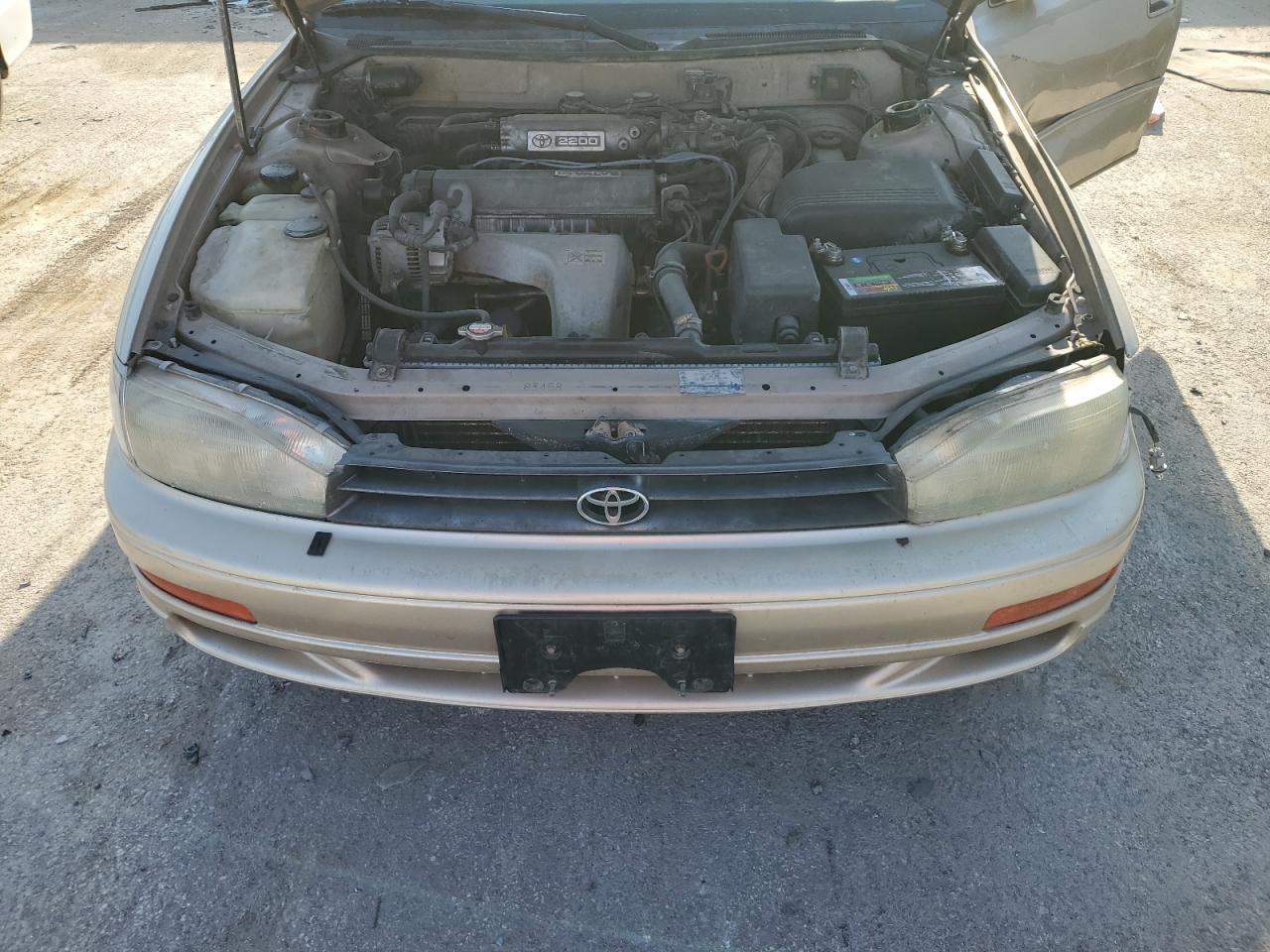 1993 Toyota Camry Le VIN: JT2SK12E5P0127296 Lot: 53287135