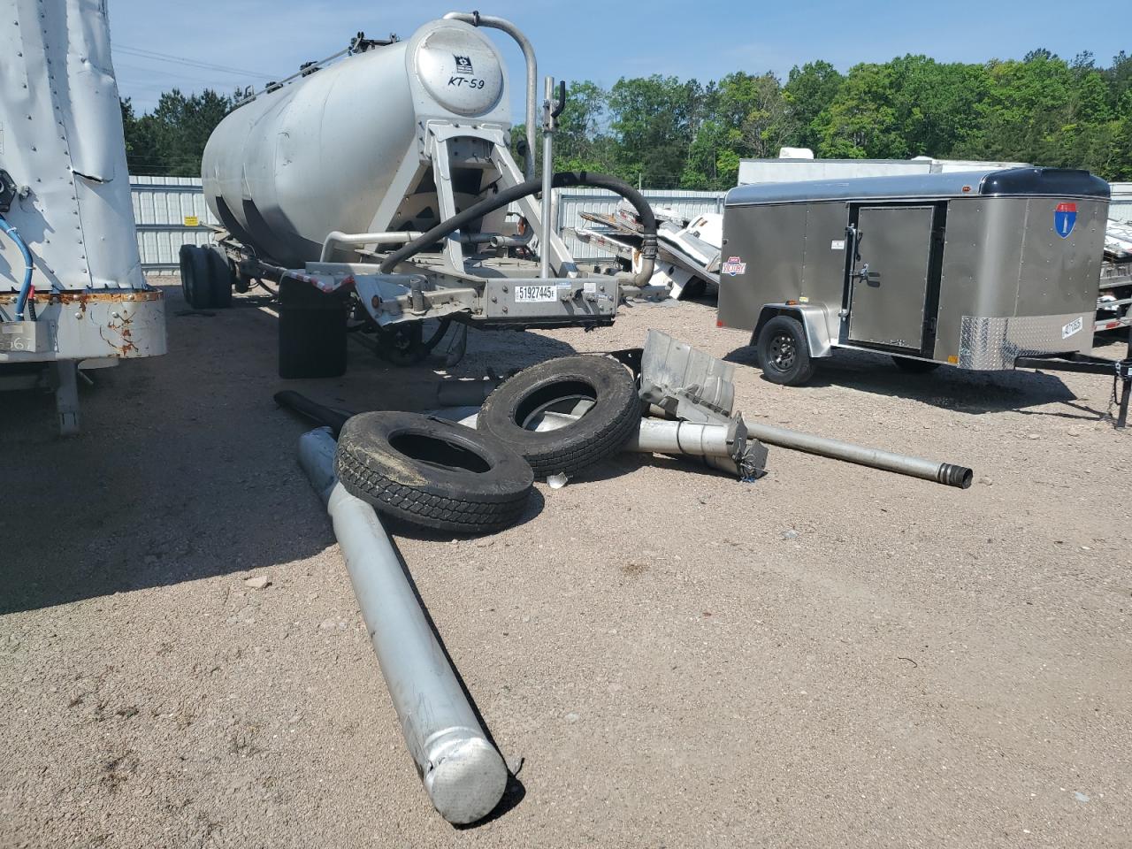 2019 Trail King Pneumatic Dry Bulk Trailer იყიდება Charles City-ში, VA - Rollover