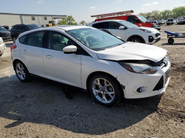  FORD FOCUS 2013 Белый