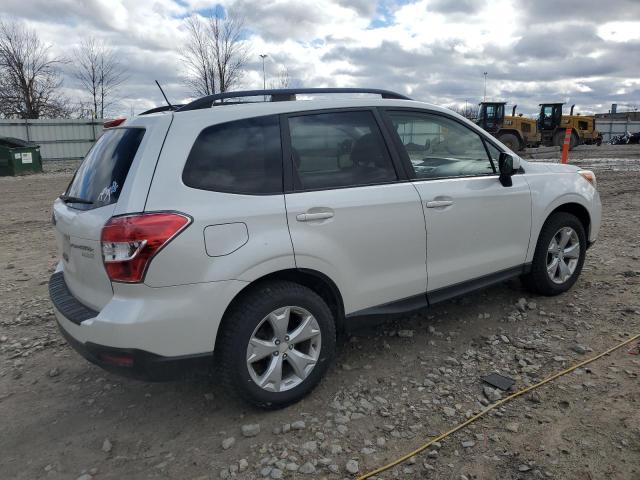  SUBARU FORESTER 2015 Белы