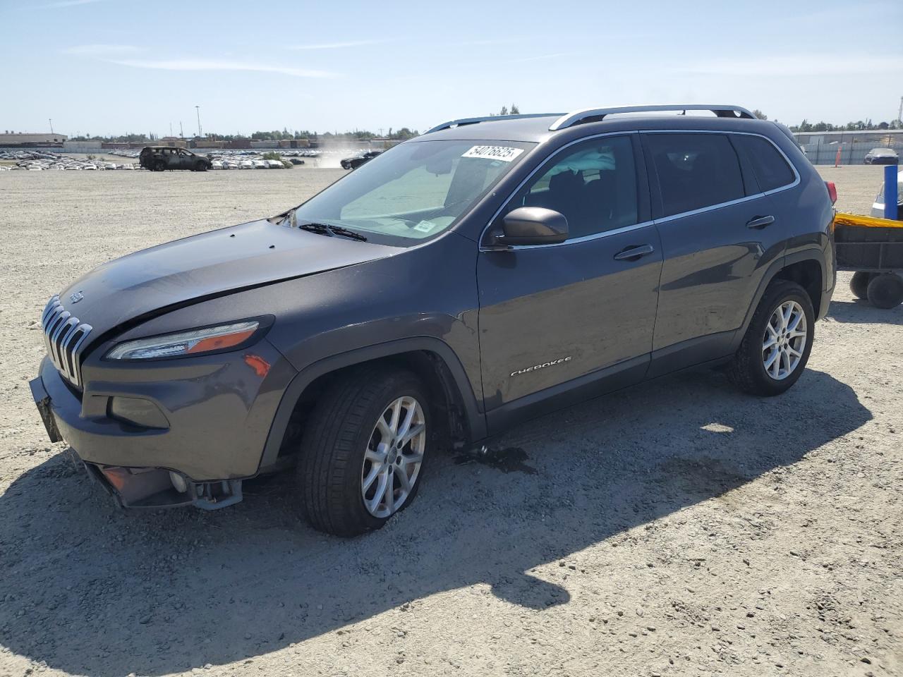 2016 Jeep Cherokee Latitude იყიდება Antelope-ში, CA - Front End