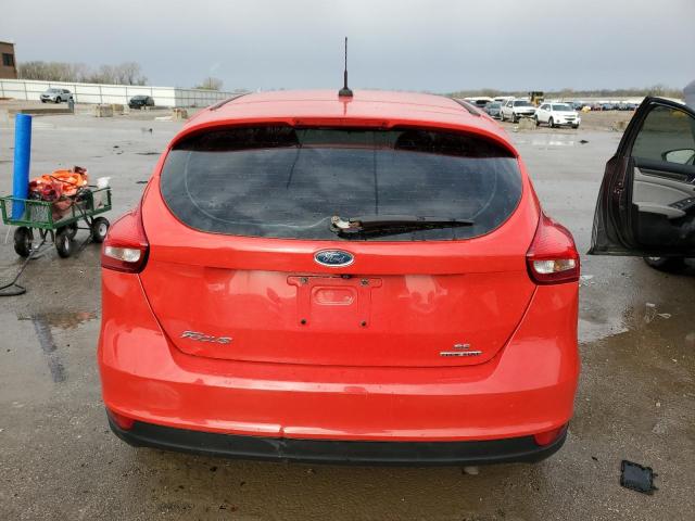 Хетчбеки FORD FOCUS 2015 Червоний