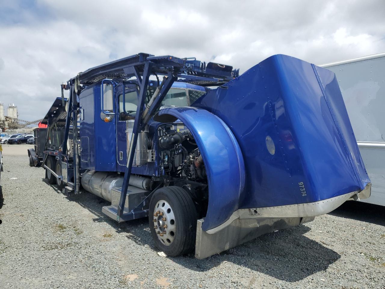 2016 Peterbilt 389 12.9L на продаже в San Diego, CA - All Over