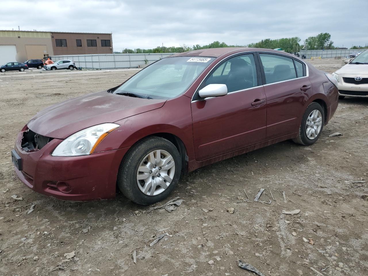 2011 Nissan Altima Base for Sale in Kansas City, KS - Minor Dent/Scratches
