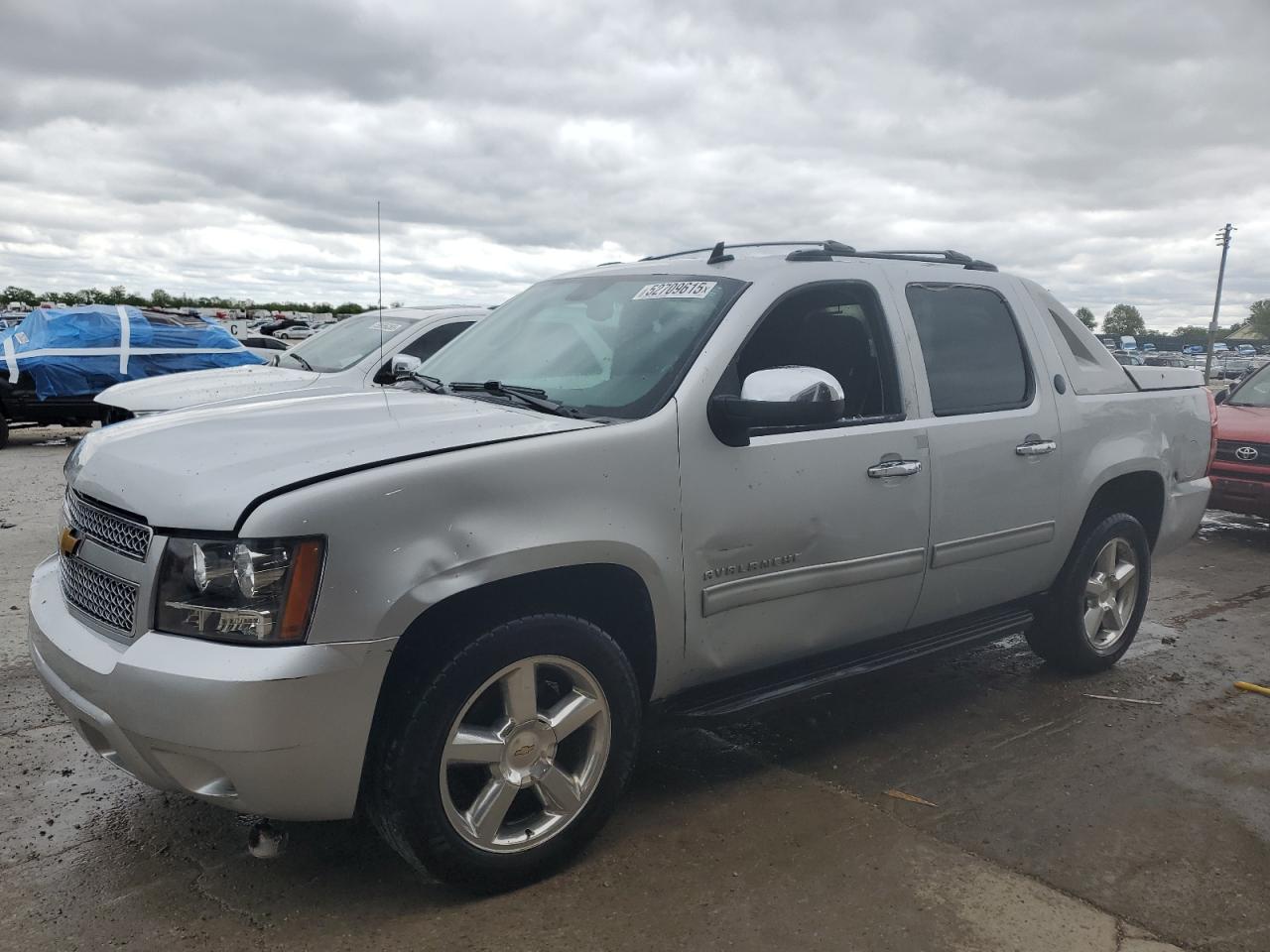 2013 Chevrolet Avalanche Ls for Sale in Sikeston, MO - Hail