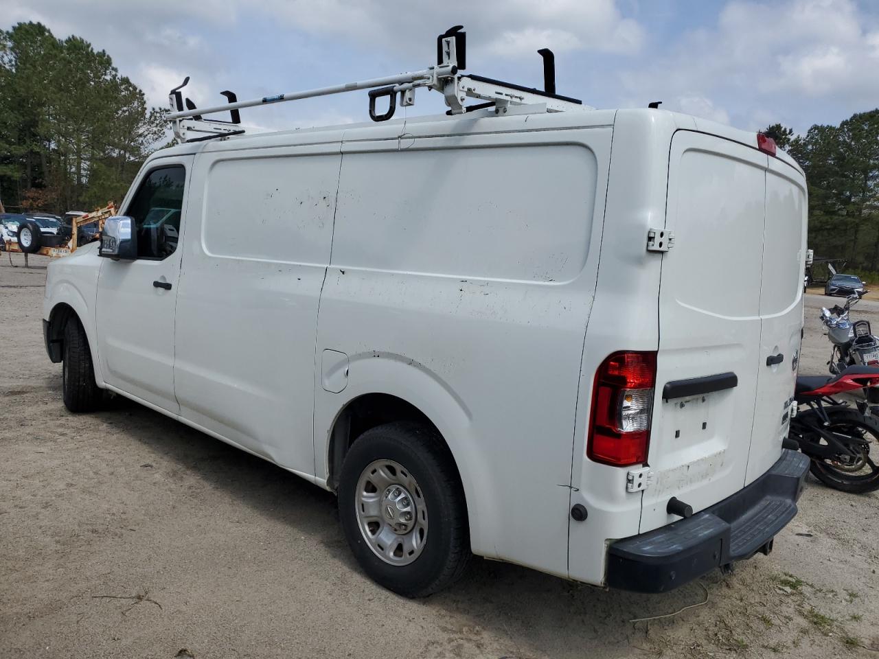 2014 Nissan NV - Image 2