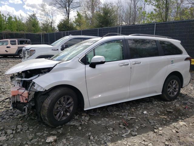 TOYOTA SIENNA XLE 2023