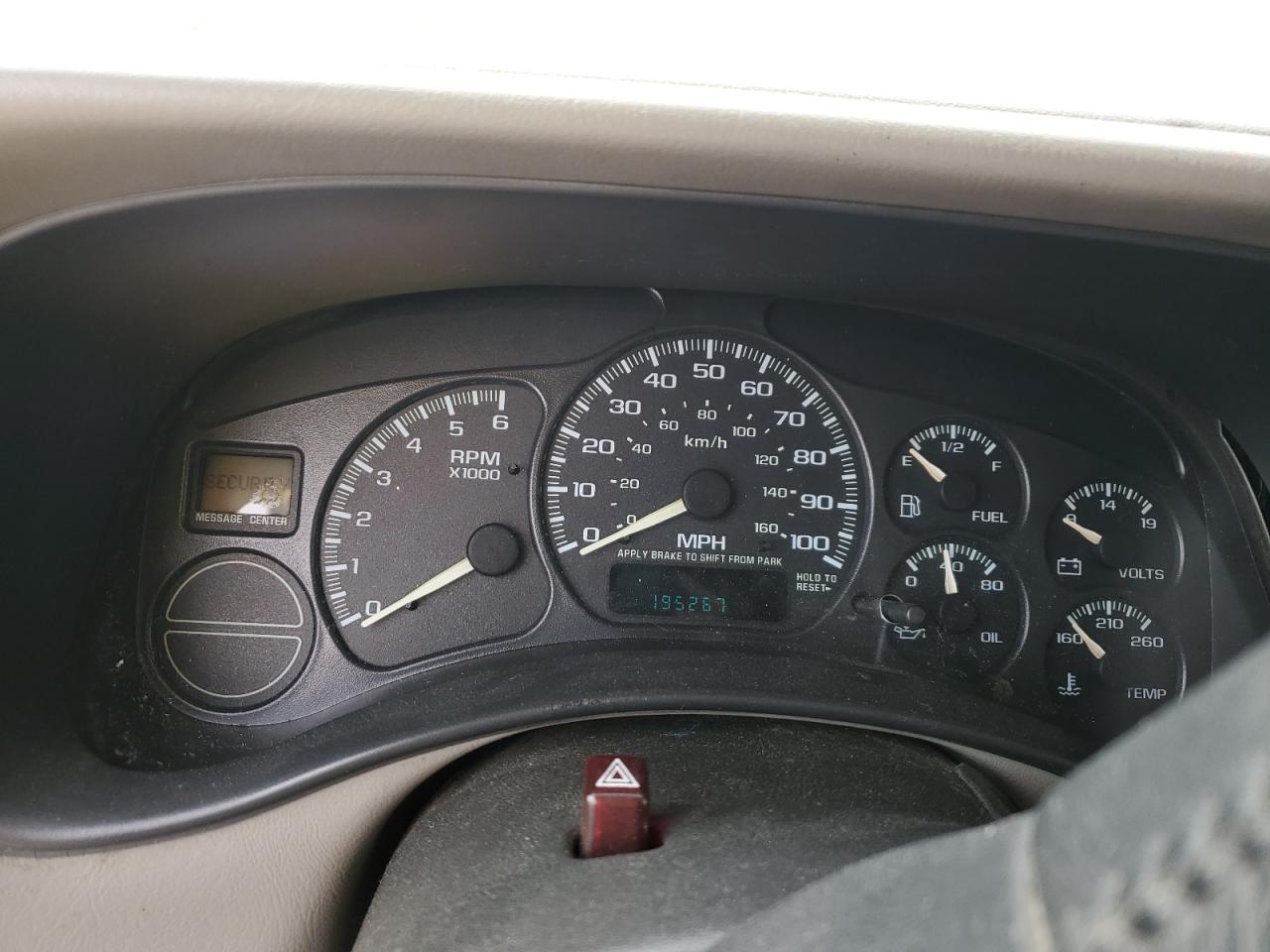 2000 GMC Yukon Xl C1500 VIN: 3GKEC16T5YG138665 Lot: 51513995
