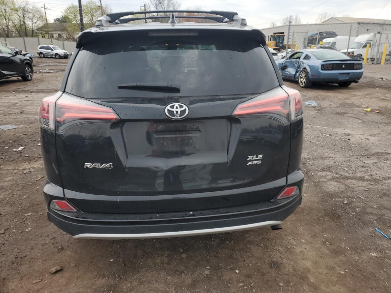 2t3rfrev0gw528206 2T3RFREV0GW528206 2016 Toyota Rav4 Xle