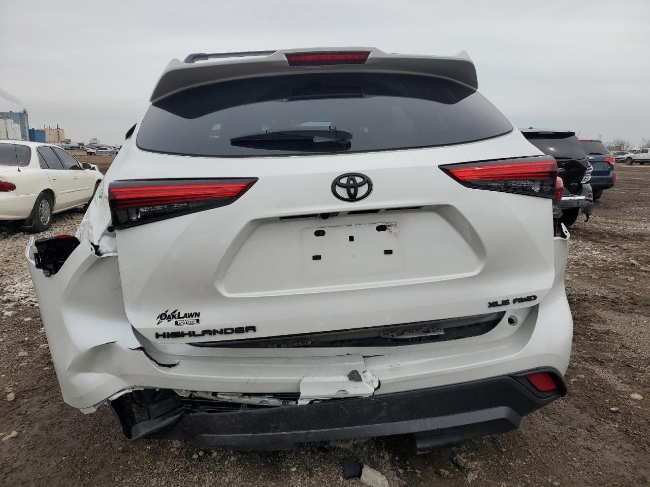 2022 Toyota Highlander Xle VIN: 5TDGZRBH0NS254176 Lot: 51718215